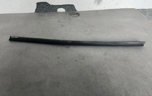 Audi Q5 SQ5 FY Rubber seal front door window/glass 80A837479
