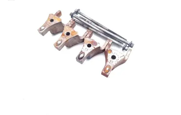 Jaguar XE Fuel Injector clamp holder 204DTD