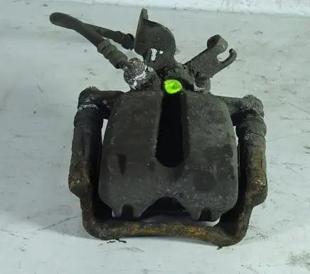 Opel Insignia A Rear brake caliper