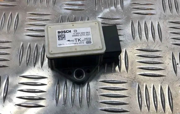Honda CR-V ESP acceleration yaw rate sensor 0265005683 39660STKA01