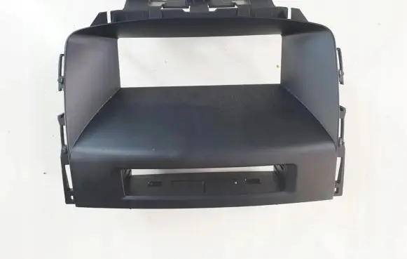 Radio/GPS head unit trim