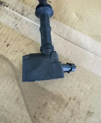 High voltage ignition coil