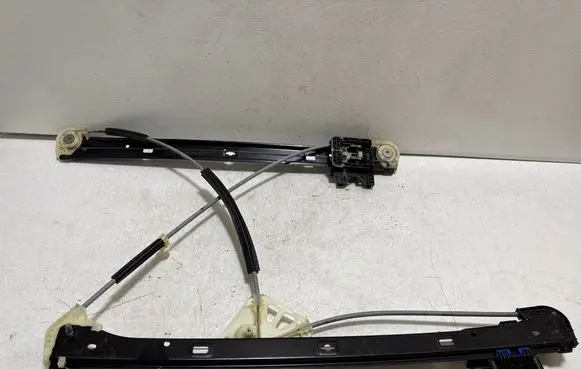 Audi Q7 4M Front window lifting mechanism without motor 4M0837462A