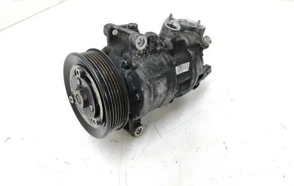 Volkswagen Golf VII Air conditioning (A/C) compressor (pump) SB5901902