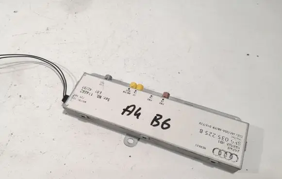 Audi A4 S4 B6 8E 8H Antenna control unit 8E9035225B