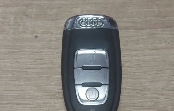 Audi A6 S6 C7 4G Ignition key/card 8K0959754D