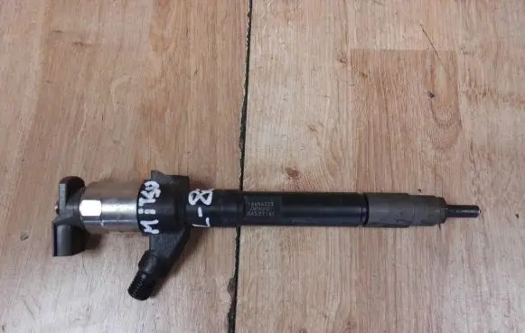 Mitsubishi ASX Fuel injector 1465A323