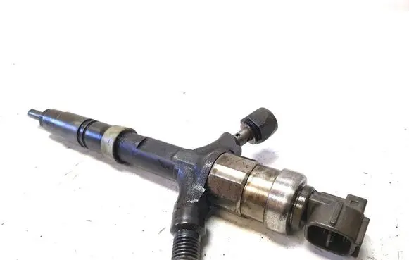 Fuel injector