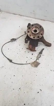 Opel Zafira B Front wheel hub 