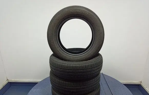 Saab 9-3 Ver2 R17 summer tire 8808956279516