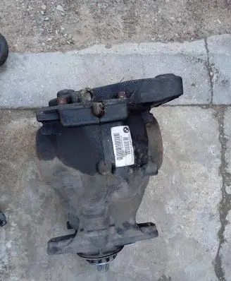 BMW X5 F15 Rear differential 7636996 EAM331315 071406253120003