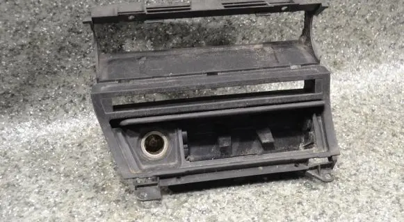 BMW 3 E46 Car ashtray 310260000 51168266597 310220000