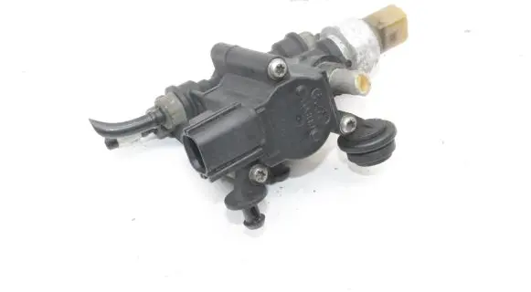 Land Rover Range Rover Sport L320 Air suspension control unit module (rear) RVH000046