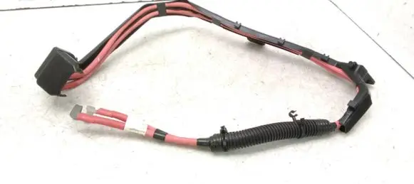 Renault Latitude (L70) Positive cable (battery) 240140662R