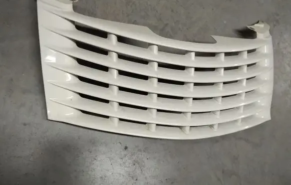 Chrysler PT Cruiser Front bumper upper radiator grill