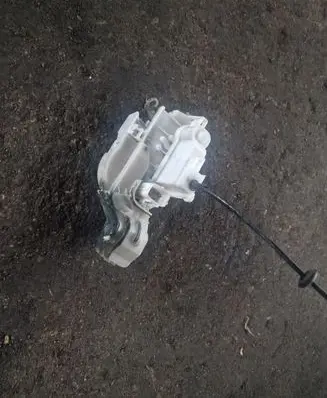 Alfa Romeo 159 Front door lock