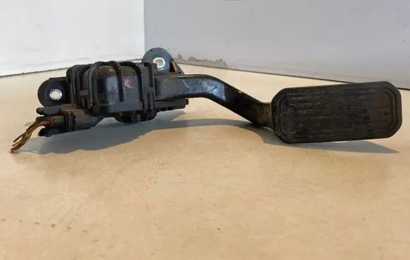 Lexus RX 330 - 350 - 400H Accelerator throttle pedal 7812048090