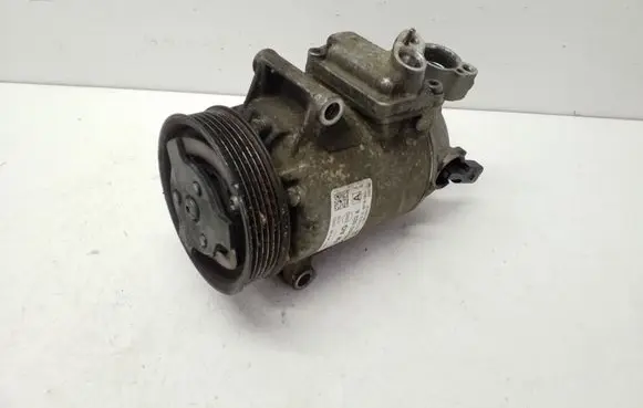 Volkswagen PASSAT B7 Air conditioning (A/C) compressor (pump) 5N0820803A