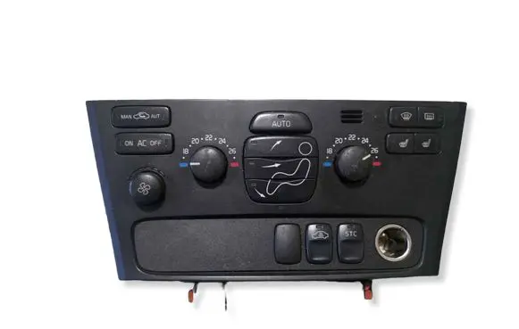 Volvo V70 Climate control unit 8691876
