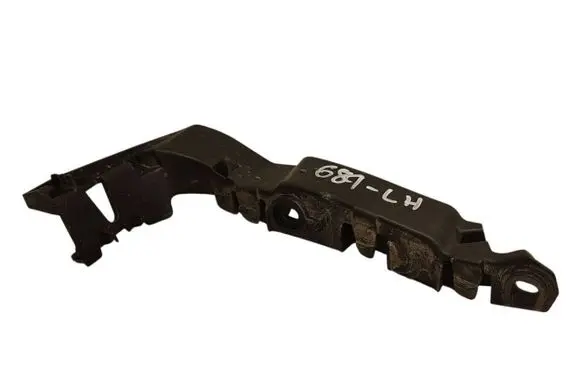 Audi A3 S3 8V Bumper support mounting bracket corner 8V3807183A