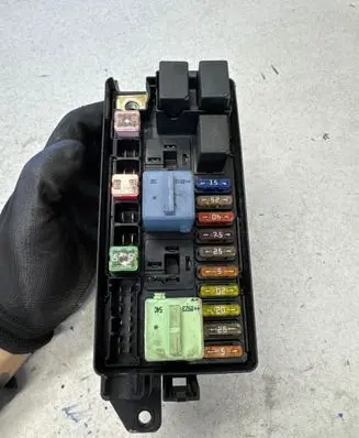Ford Focus Fuse module 17236010 205250080509 3450646