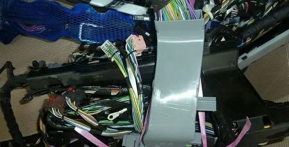 Opel Zafira C Wiring harness 39068856