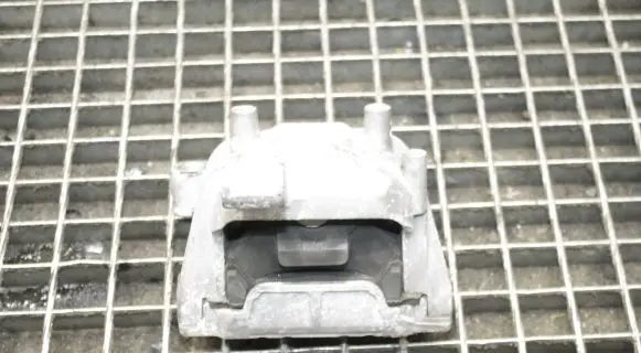 Seat Alhambra (Mk2) Engine mount bracket 5N0199262F