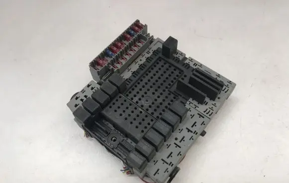Volvo S80 Fuse module 9469868 8342004
