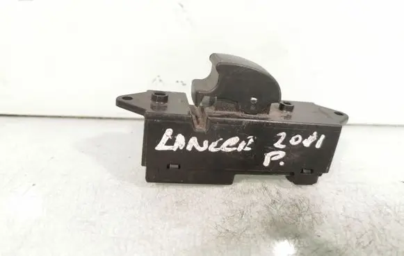 Mitsubishi Lancer X Electric window control switch