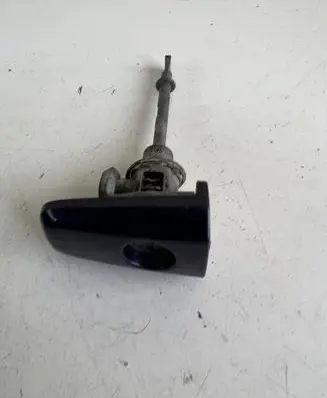 Peugeot 4007 Front door lock (next to the handle) 