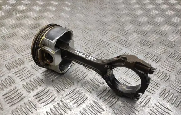 Nissan 370Z Piston with connecting rod