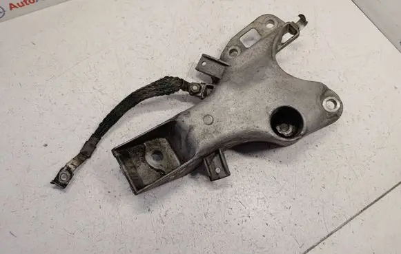 BMW X5 E70 Engine mounting bracket 22116772673