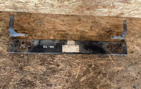 Toyota Hilux (AN10, AN20, AN30) Front bumper cross member