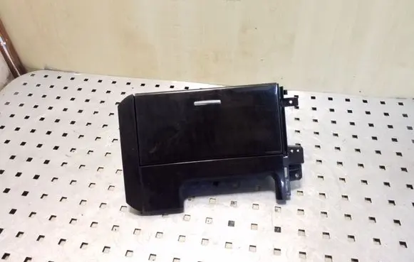 Cup holder front