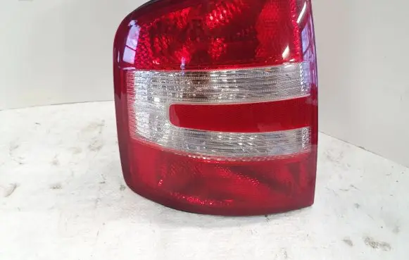 Skoda Octavia Mk2 (1Z) Rear/tail lights 156651910L