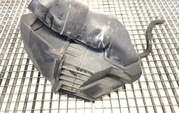 Volkswagen Phaeton Air filter box 3D0129601DQ