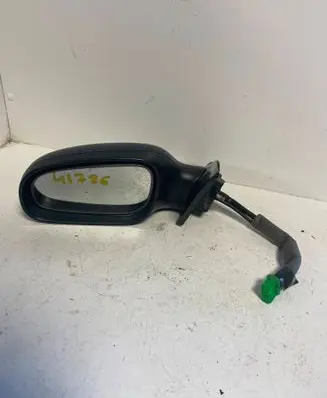 Volvo V70 Front door electric wing mirror E11015463 E11025463