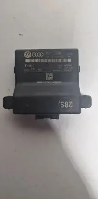 Volkswagen Touran I Gateway control module 1K0907530F 0325 1K0907951