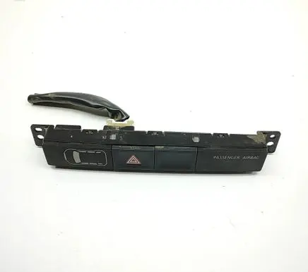 Mitsubishi L200 Hazard light switch 8002C293