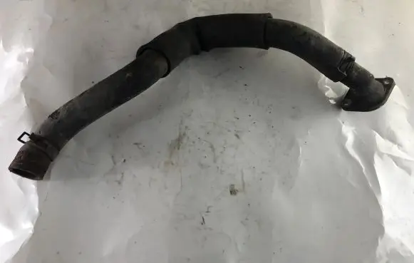 KIA Sorento Engine coolant pipe/hose