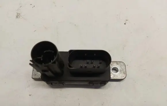 Glow plug pre-heat relay