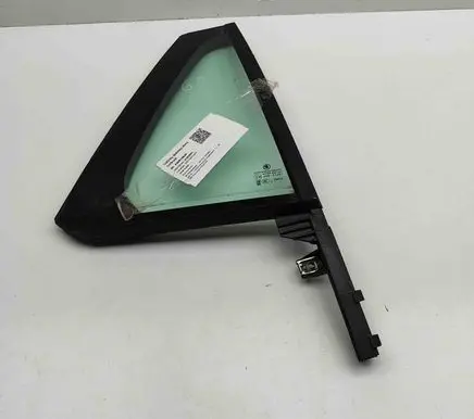 Skoda Kamiq Rear side window 658845214A 658845214