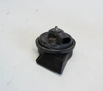 Audi A4 S4 B7 8E 8H Horn signal 8E0951223A