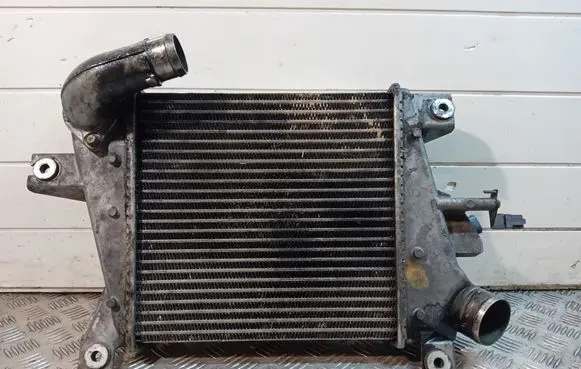 Nissan X-Trail T30 A/C cooling radiator (condenser) D2052B17