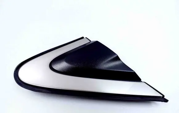 Fender trim (molding)