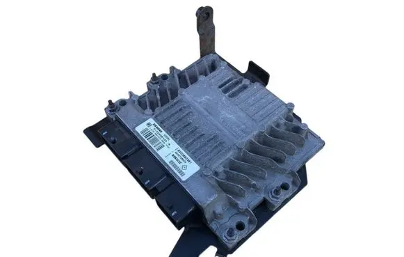 Renault Laguna III Engine control unit/module S122326133A 8200726923 8200882381