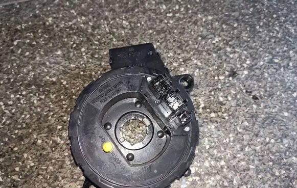 Chrysler Pacifica Airbag slip ring squib (SRS ring) 04685996AA