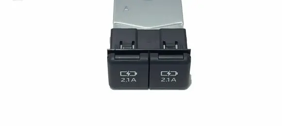 Toyota RAV 4 (XA50) USB socket connector 8553233020 24380