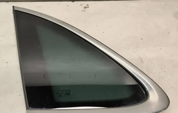Porsche Macan (95B) Rear side window 95B845297XN