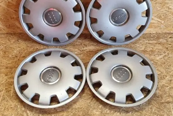 Audi A4 S4 B7 8E 8H R16 wheel hub/cap/trim 4B0601147D